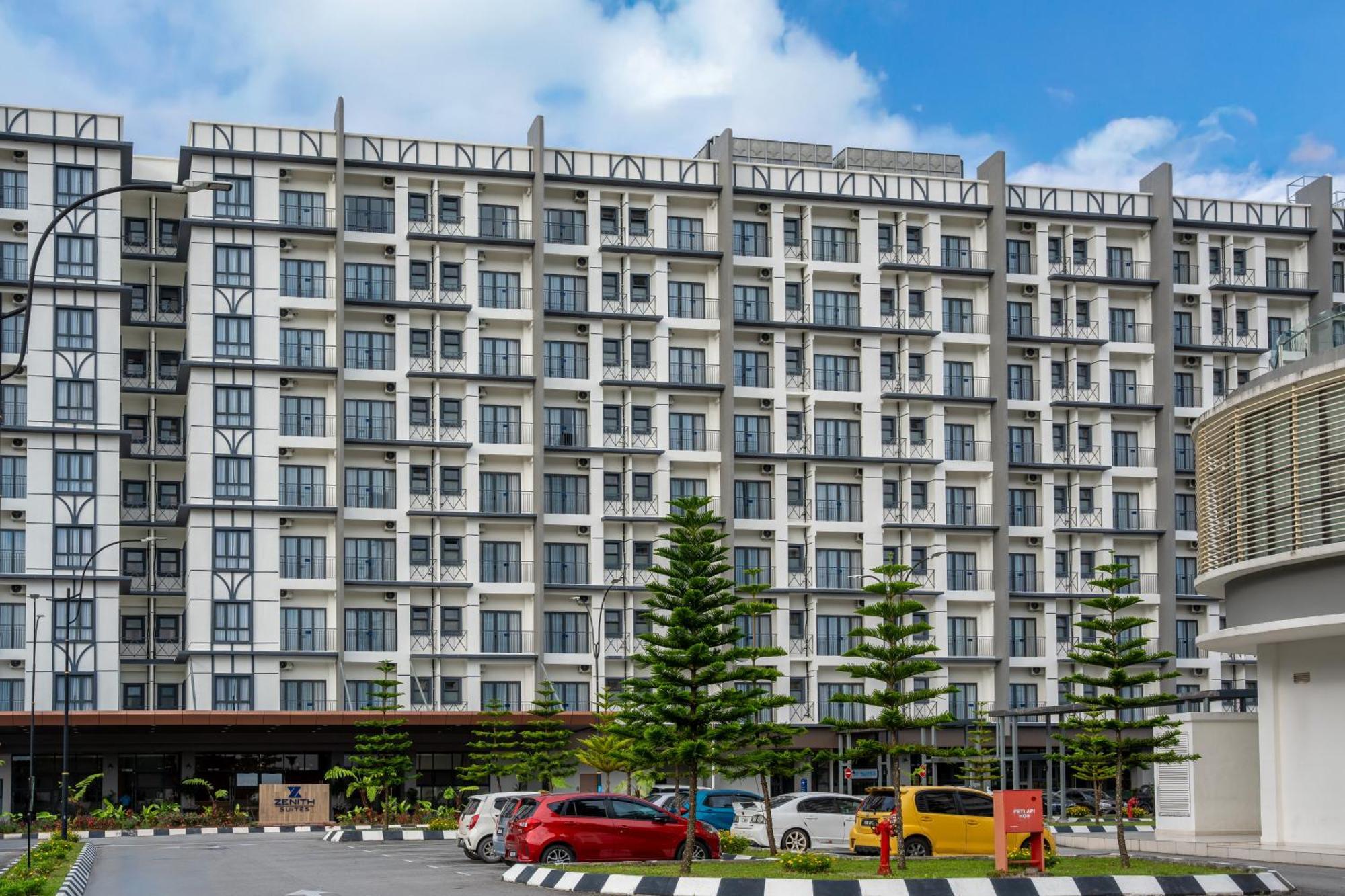 Zenith Suites Cameron Тана Рата Екстериор снимка